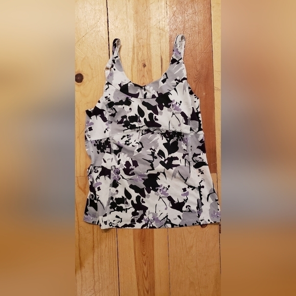 4 small tops and 1 pair of leggings yoga fitness workout tanks tops - Picture 3 of 11